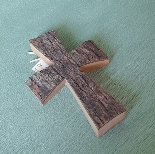 Σταυρός σε κορμό -image2-942