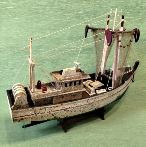 Πεπαλαιωμένο αλιευτικό σκάφος -image2-1007