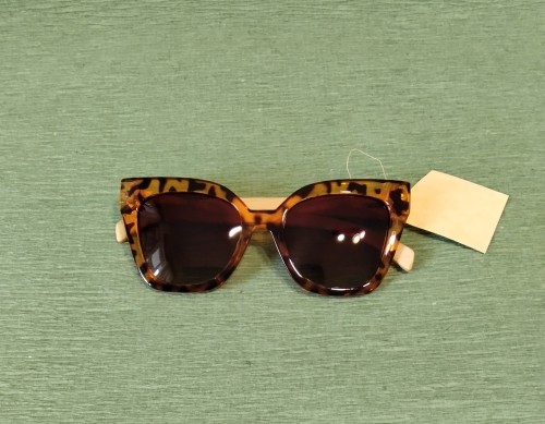 Handcrafted Wooden Sunglasses With Polarised Lenses-image2-686