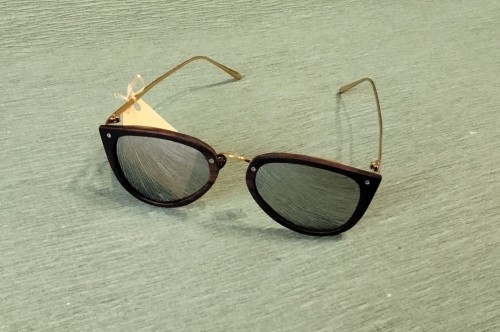 Handcrafted Wooden Sunglasses With Polarised Lenses-image2-685