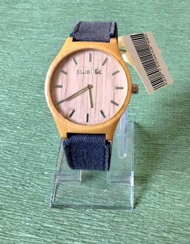 Wooden watch with strap -image2-903