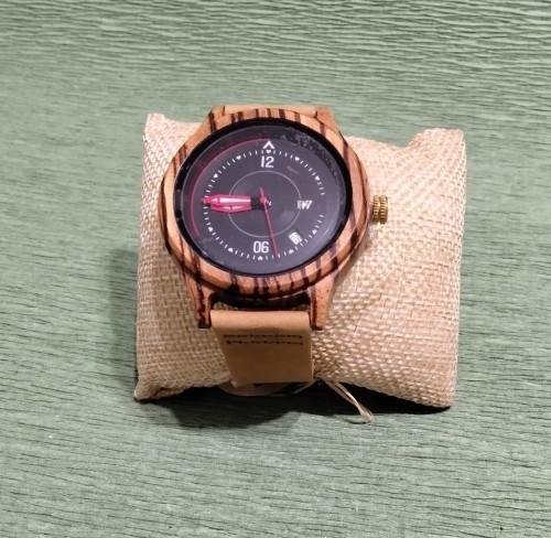 Ξύλινο γυναικείο ρολόι με δερμάτινο λουράκι -image2-820